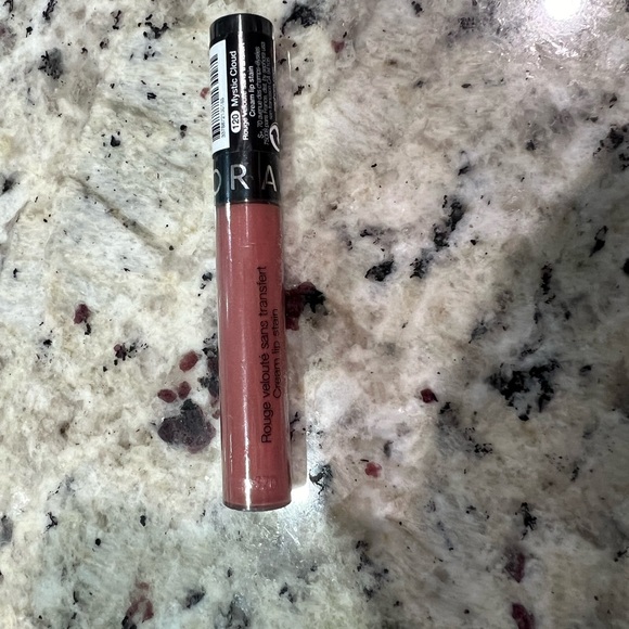 Cream lipstain color mystic cloud - Picture 2 of 3